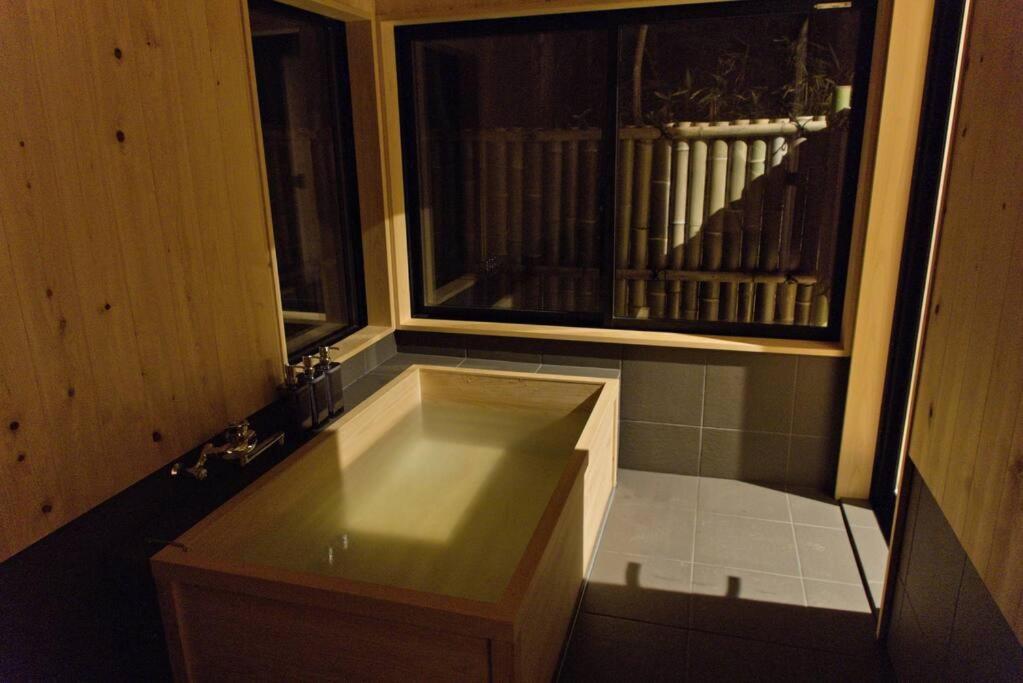 Hinoki No Ie - Cottage With Natural Hot Spring In A Cypress Bathtub Shika Экстерьер фото