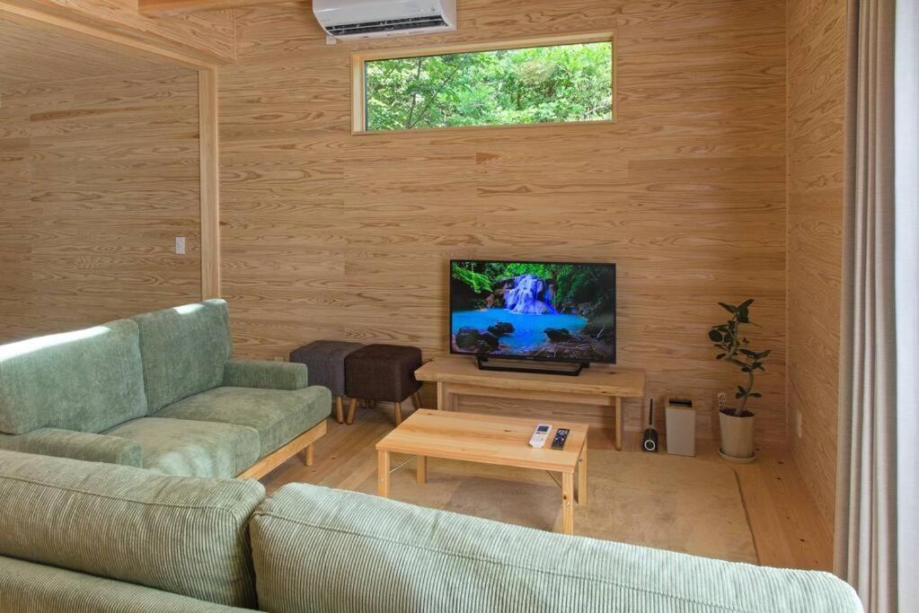 Hinoki No Ie - Cottage With Natural Hot Spring In A Cypress Bathtub Shika Экстерьер фото