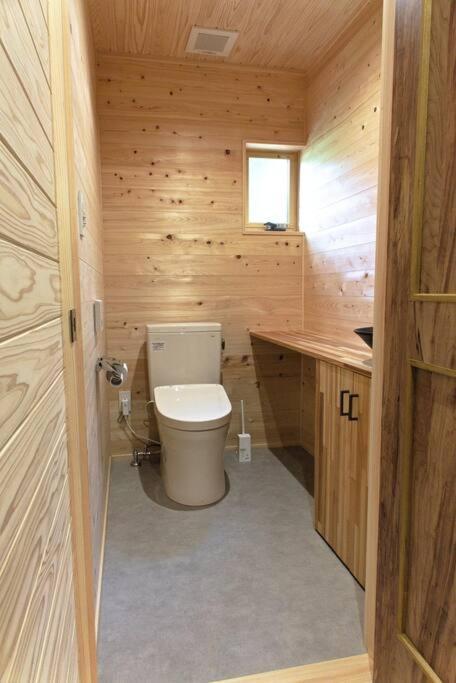 Hinoki No Ie - Cottage With Natural Hot Spring In A Cypress Bathtub Shika Экстерьер фото