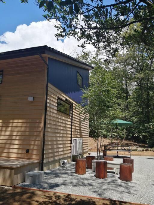 Hinoki No Ie - Cottage With Natural Hot Spring In A Cypress Bathtub Shika Экстерьер фото